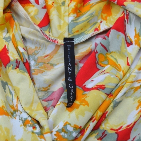 NWT Tiffany & Grey Sleeveless Floral Top, Size XL Petite Dopamine‎ Feminine - Picture 4 of 7